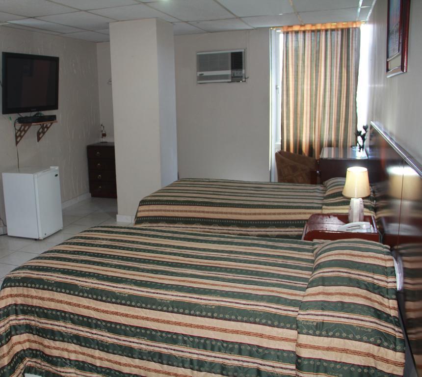 Hotel La Torre Guayaquil Szoba fotó