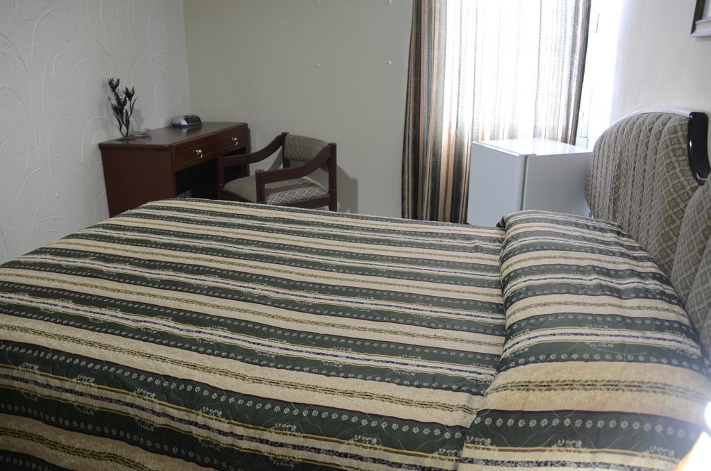 Hotel La Torre Guayaquil Szoba fotó